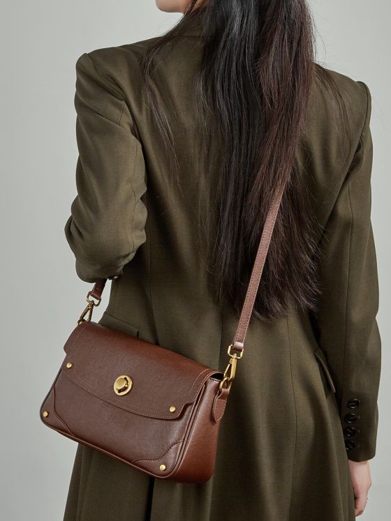 Elova Handcrafted Genuine Leather Crossbody Bag in Black - E796 view 8