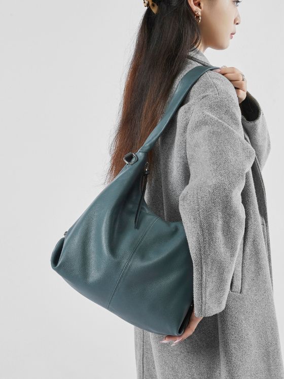 Elova Handcrafted Genuine Leather Tote Bag in Black - E467 view 7