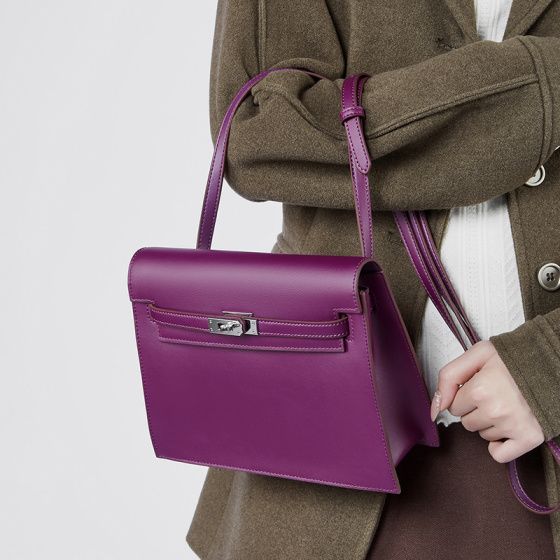 Elova Handcrafted Genuine Leather Crossbody Bag in Black - E516 view 2