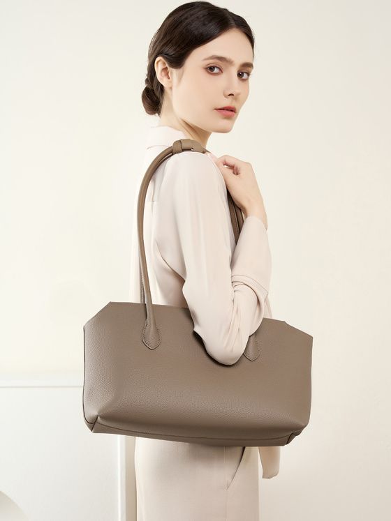 Elova Handcrafted Genuine Leather Tote Bag in Black - E407 view 4