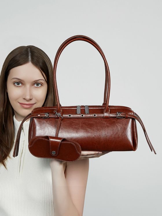 Elova Handcrafted Genuine Leather Bag in Black - E652 view 7