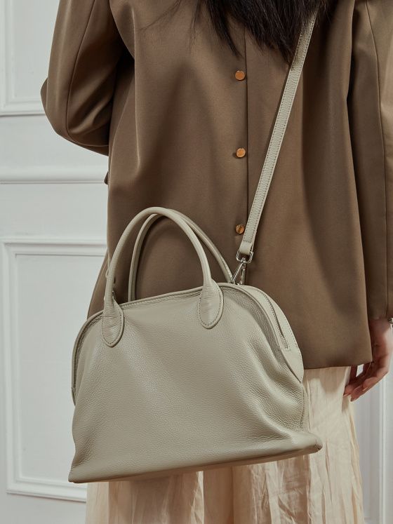 Elova Handcrafted Genuine Leather Shoulder Bag in Black - E758 view 8