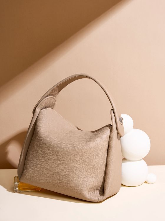 Elova Handcrafted Genuine Leather - Crossbody Bag in Black - E280 view 6