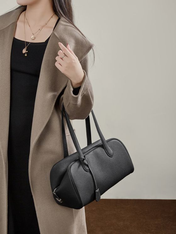 Elova Handcrafted Genuine Leather Tote Bag in Black - E807 view 8