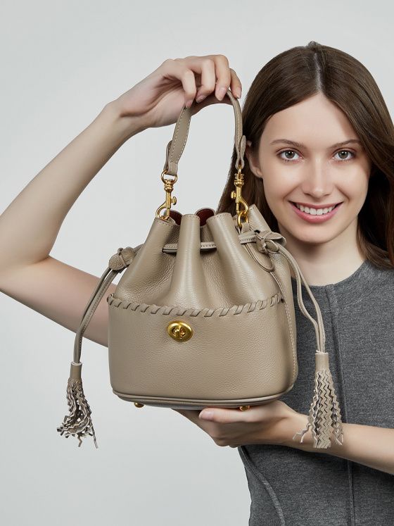 Elova Handcrafted Genuine Leather Crossbody Bag in Black - E655 view 5