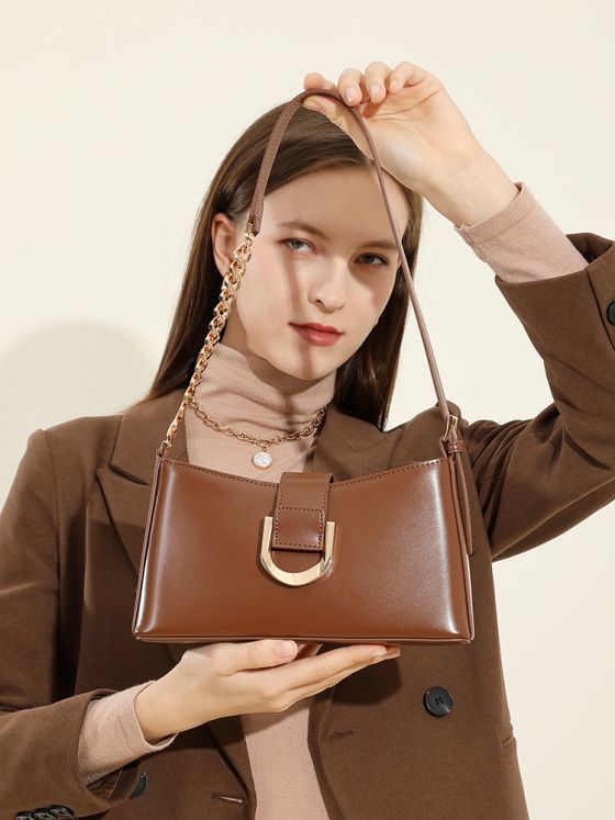 Elova Handcrafted Genuine Leather Crossbody Bag in Black - E612 view 3