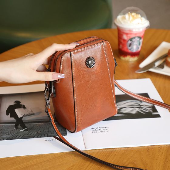 Elova Handcrafted Genuine Leather Crossbody Bag in Black - E324 view 7