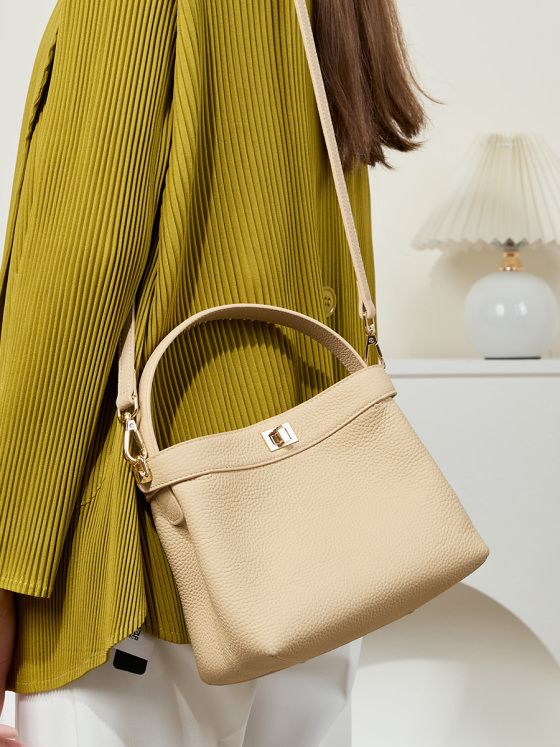 Elova Handcrafted Genuine Leather Crossbody Bag in Black - E409 view 3