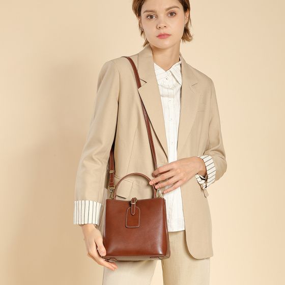 Elova Handcrafted Genuine Leather Crossbody Bag in Black - E495 view 3