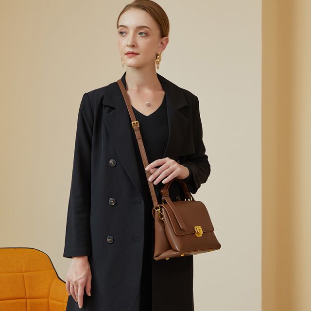 Elova Handcrafted Genuine Leather Crossbody Bag in Black - E331 view 8