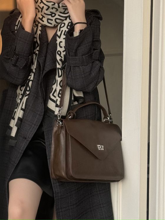 Elova Handcrafted Genuine Leather Crossbody Bag in Black - E512 view 3