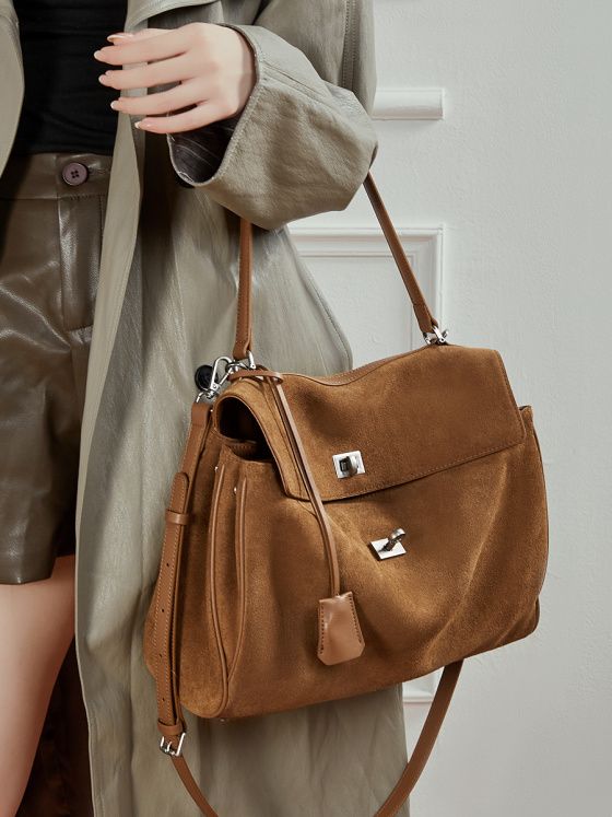 Elova Handcrafted Genuine Leather * Crossbody Bag in Black - E783 view 3