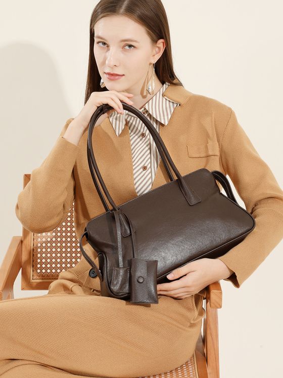 Elova Handcrafted Genuine Leather Tote Bag in Black - E573 view 3