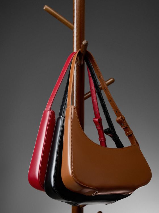 Elova Handcrafted Genuine Leather Bag in Black - E430 view 7