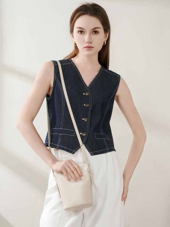 Elova Handcrafted Genuine Leather Crossbody Bag in Black - E623 view 5