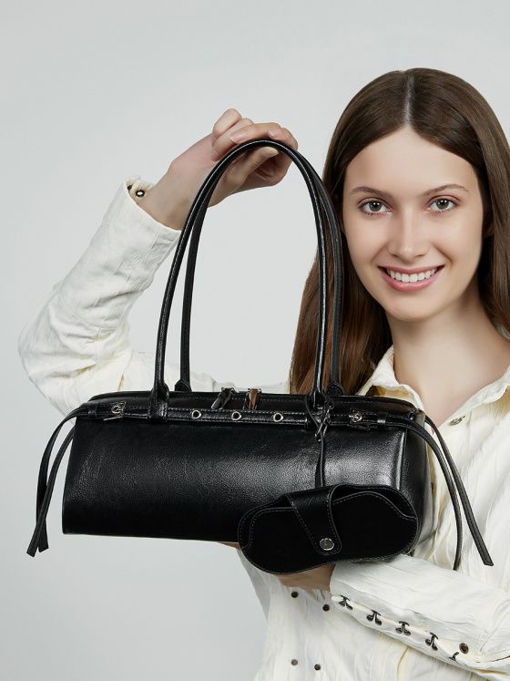 Elova Handcrafted Genuine Leather Bag in Black - E652 view 3