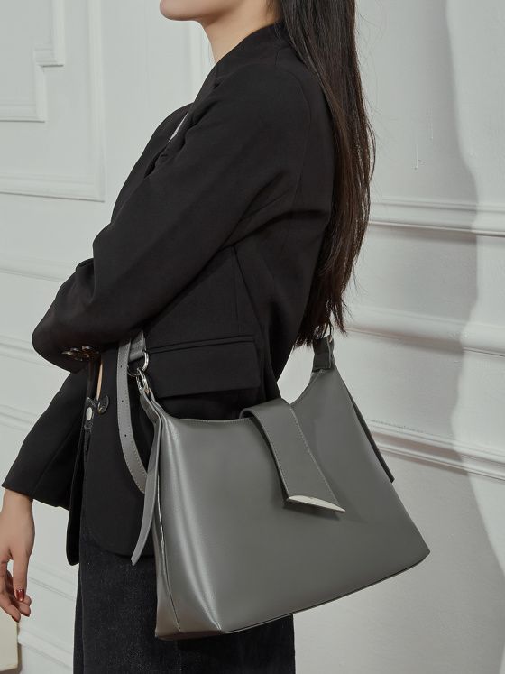 Elova Handcrafted Genuine Leather Crossbody Bag in Black - E763 view 7