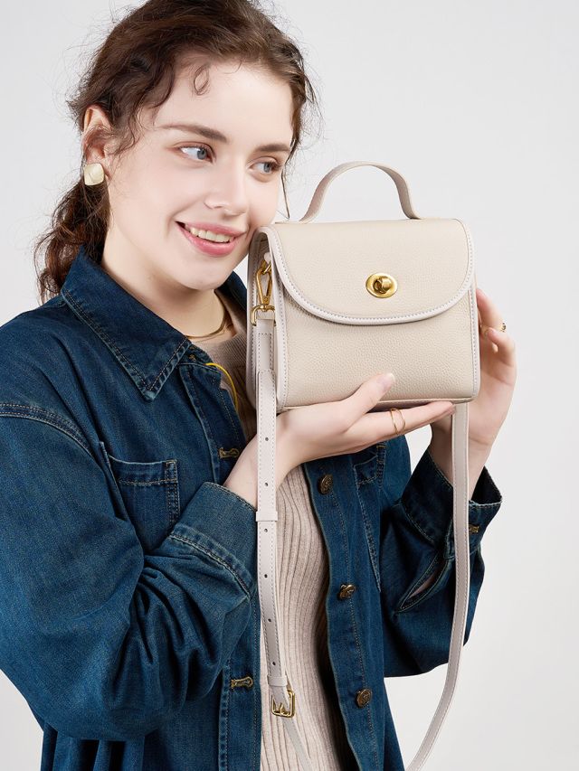 Elova Handcrafted Genuine Leather Crossbody Bag in Black - E342 view 8