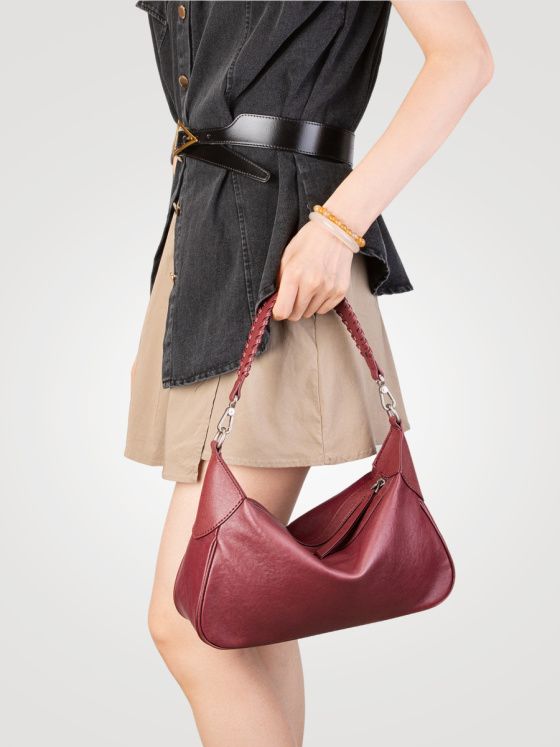 Elova Handcrafted Genuine Leather Crossbody Bag in Black - E745 view 7