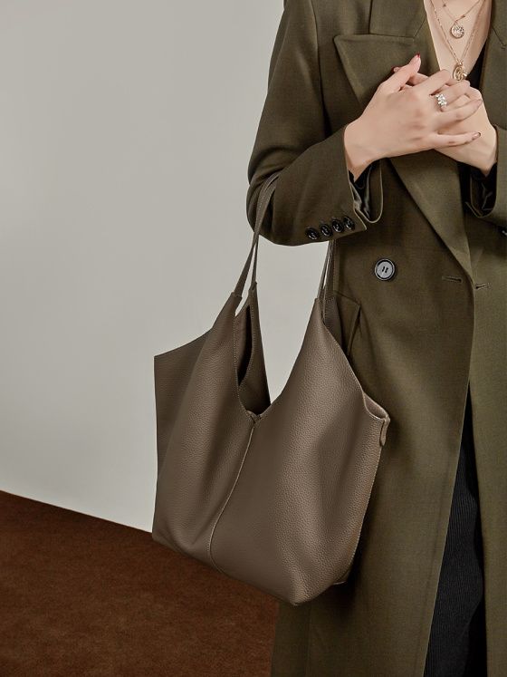 Elova Handcrafted Genuine Leather Tote Bag in Black - E801 view 7