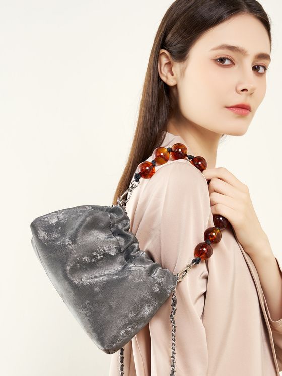 Elova Handcrafted Genuine Leather Crossbody Bag in Black - E370