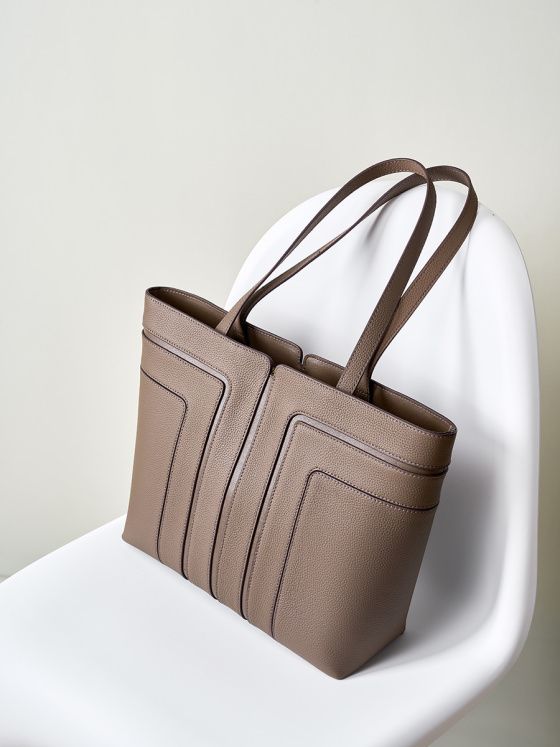 Elova Handcrafted Genuine Leather Crossbody Bag in Black - E234 view 3