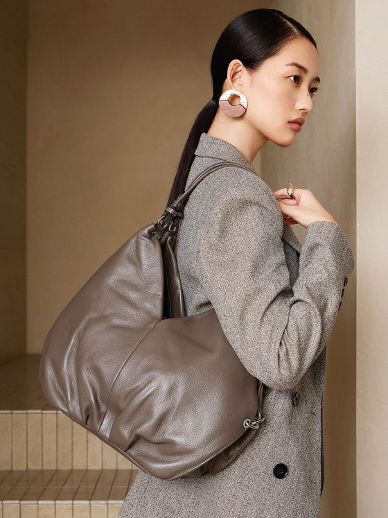 Elova Handcrafted Genuine Leather Crossbody Bag in Black - E741 view 5