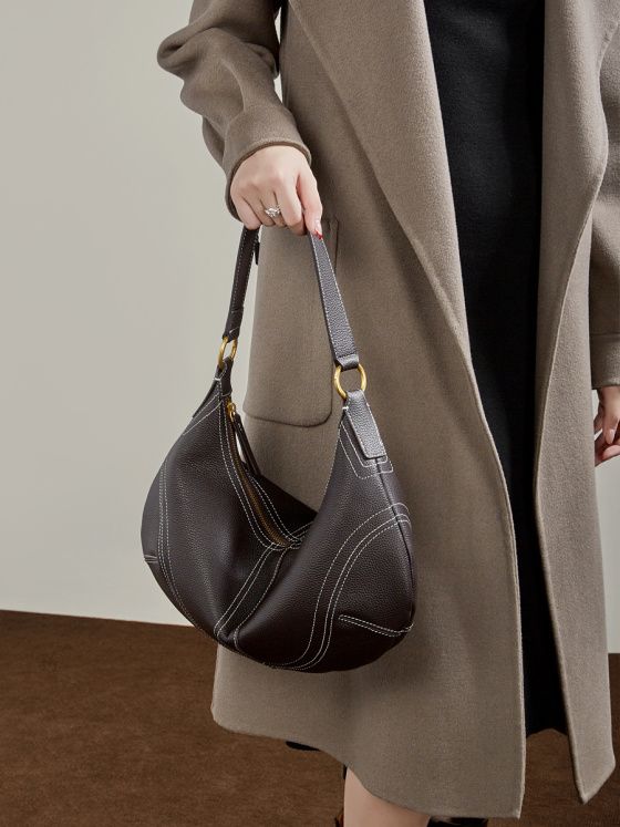 Elova Handcrafted Genuine Leather Shoulder Bag in Black - E804