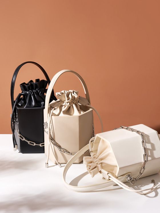 Elova Handcrafted Genuine Leather Crossbody Bag in Black - E187