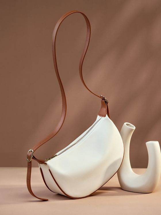 Elova Handcrafted Genuine Leather Crossbody Bag in Black - E286 view 6