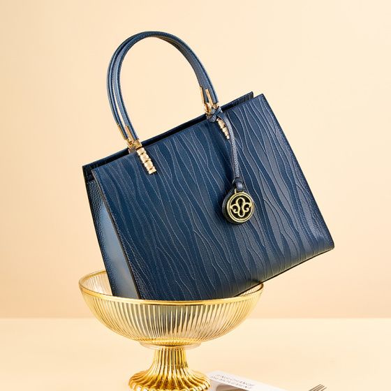 Elova Handcrafted Genuine Leather Bag in Black - E312 view 7