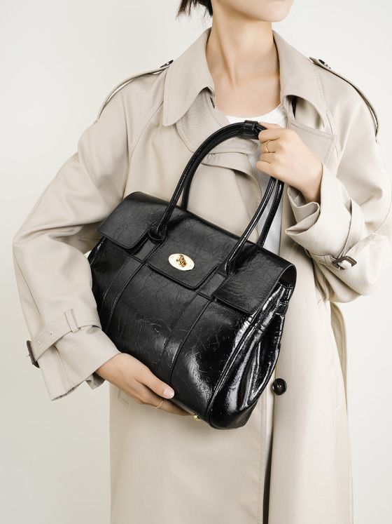 Elova Handcrafted Genuine Leather Tote Bag in Black - E256 view 2