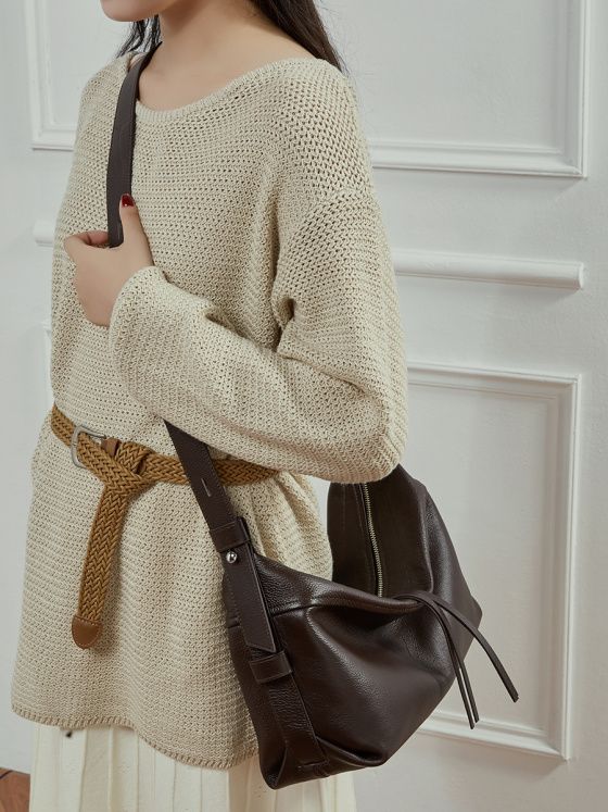 Elova Handcrafted Genuine Leather Crossbody Bag in Black - E775 view 8