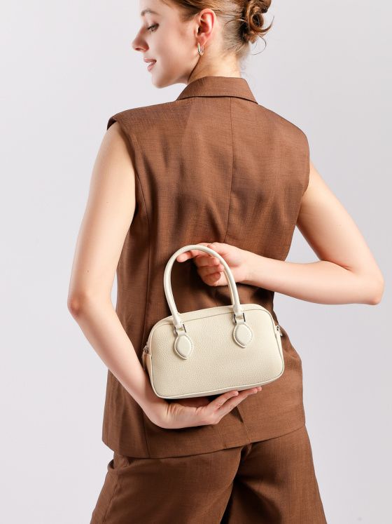 Elova Handcrafted Genuine Leather Bag in Black - E712 view 2