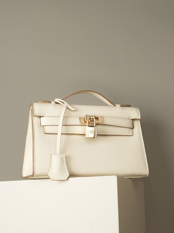 Elova Handcrafted Genuine Leather Crossbody Bag in Black - E432 view 5