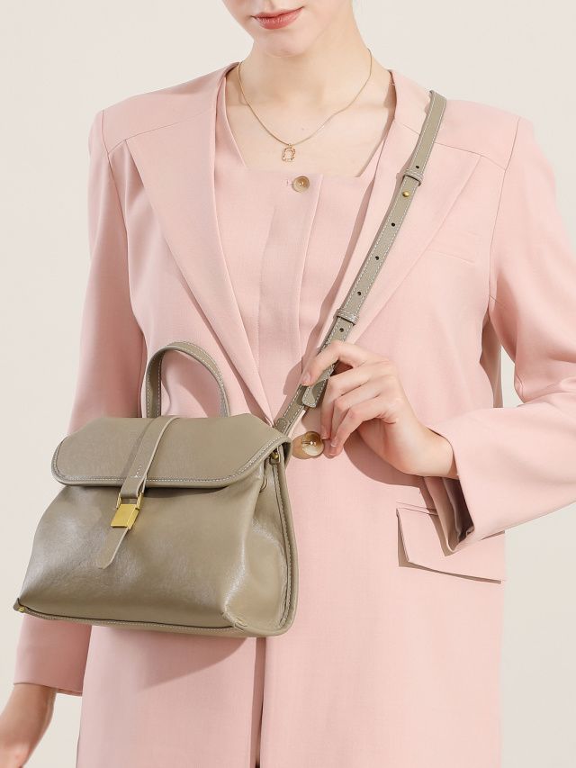 Elova Handcrafted Genuine Leather Crossbody Bag in Black - E591 view 5