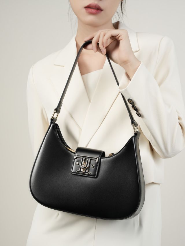 Elova Handcrafted Genuine Leather Shoulder Bag in Black - E429 view 8