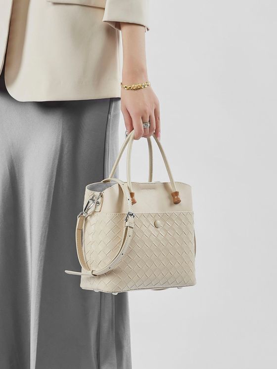 Elova Handcrafted Genuine Leather Tote Bag in Black - E465 view 4