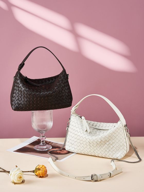 Elova Handcrafted Genuine Leather Crossbody Bag in Black - E346