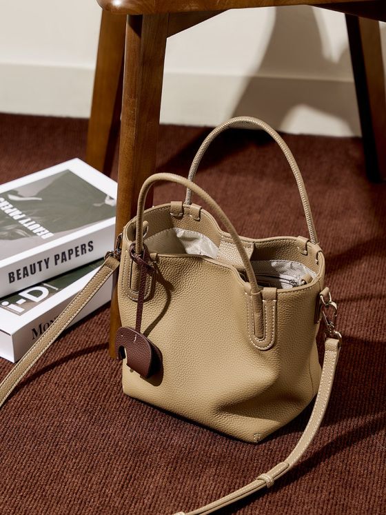 Elova Handcrafted Genuine Leather Crossbody Bag in Black - E413 view 6