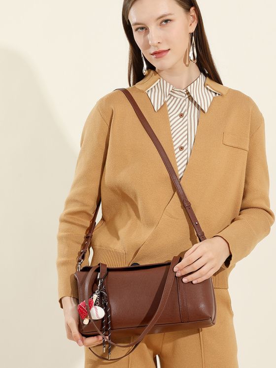 Elova Handcrafted Genuine Leather Crossbody Bag in Black - E554 view 2