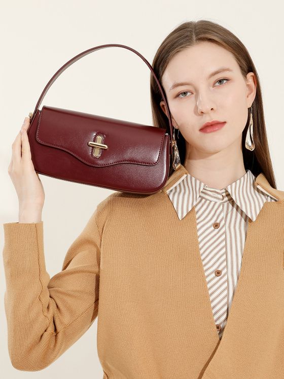 Elova Handcrafted Genuine Leather Bag in Black - E581