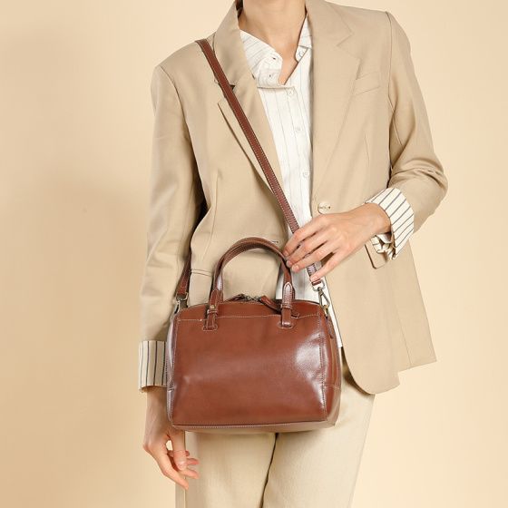 Elova Handcrafted Genuine Leather Crossbody Bag in Black - E504 view 2