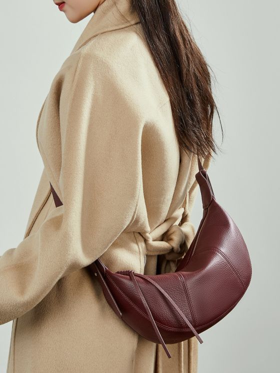 Elova Handcrafted Genuine Leather Crossbody Bag in Black - E780 view 2