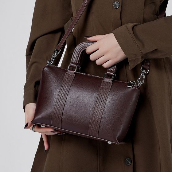 Elova Handcrafted Genuine Leather Bag in Black - E537 view 2