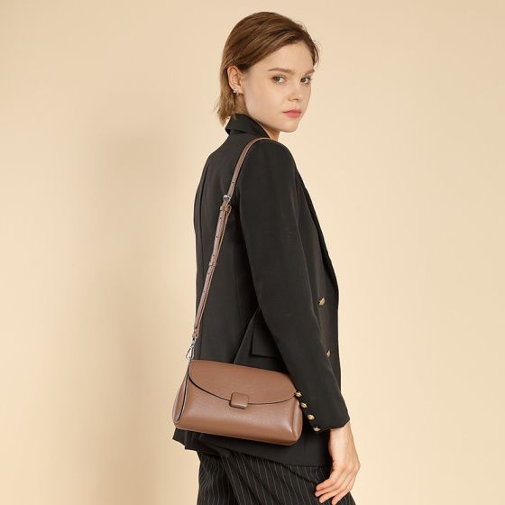 Elova Handcrafted Genuine Leather Crossbody Bag in Black - E489 view 5