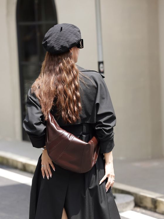 Elova Handcrafted Genuine Leather Crossbody Bag in Black - E208 view 3