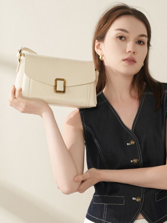 Elova Handcrafted Genuine Leather Bag in Black - E607 view 2