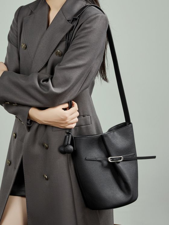 Elova Handcrafted Genuine Leather Crossbody Bag in Black - E778 view 7