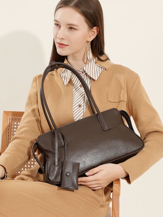 Elova Handcrafted Genuine Leather Tote Bag in Black - E573 view 4